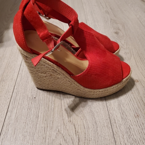 Red Espadrilles - Picture 2 of 3